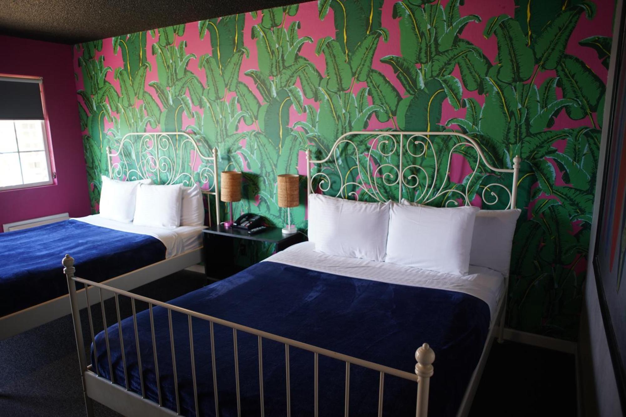 Huntington Surf Inn Хантингтон-Бич Экстерьер фото